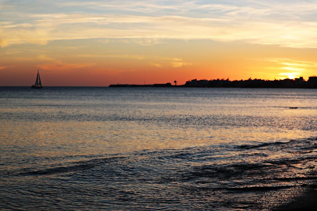 On The Beach เอียราเปตรา ภายนอก รูปภาพ